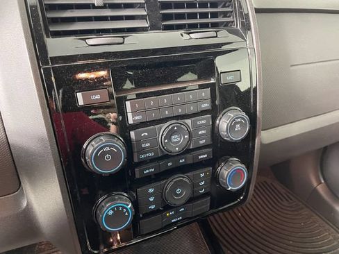 Used 2010 Ford Escape XLT AWD/4WD image 8
