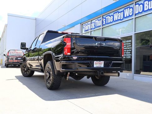 Used 2024 Chevrolet Silverado 2500 High Country w/ High Country Premium Package AWD/4WD image 49