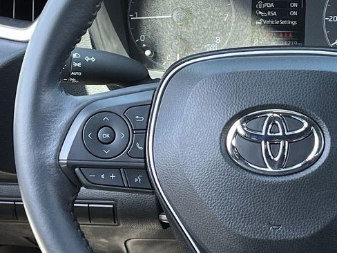Used 2024 Toyota Corolla SE FWD image 12
