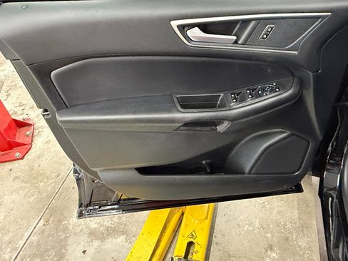 Used 2024 Ford Edge SEL w/ Convenience Package image 26