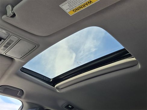 Used 2024 Honda Odyssey EX-L image 21