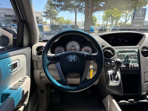Used 2011 Honda Pilot EX image 2