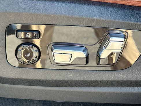 New 2026 BMW ALPINA XB7 AWD/4WD image 28