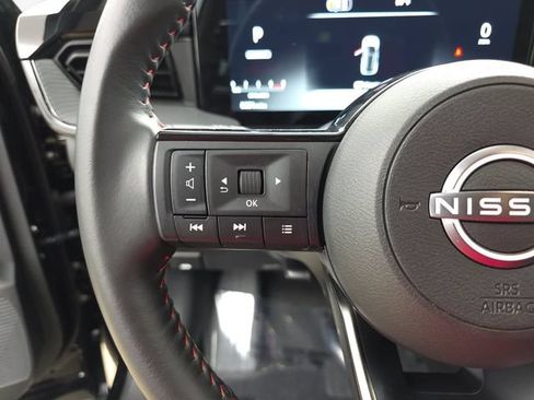 Used 2026 Nissan Kicks SR FWD image 17