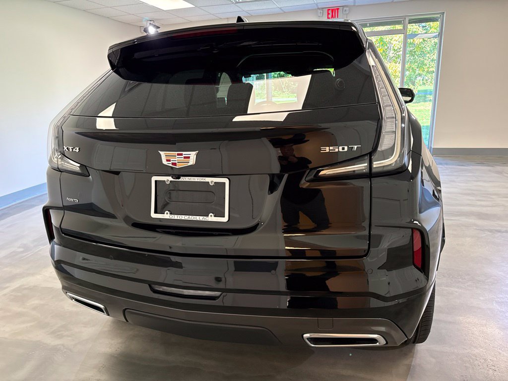 Certified 2024 Cadillac XT4 Sport w/ Cold Weather Package AWD/4WD image 11
