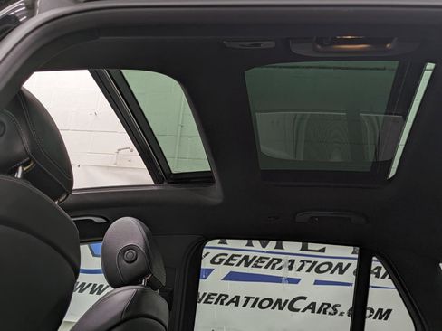 Used 2022 Mercedes-Benz GLC 300 4MATIC image 5