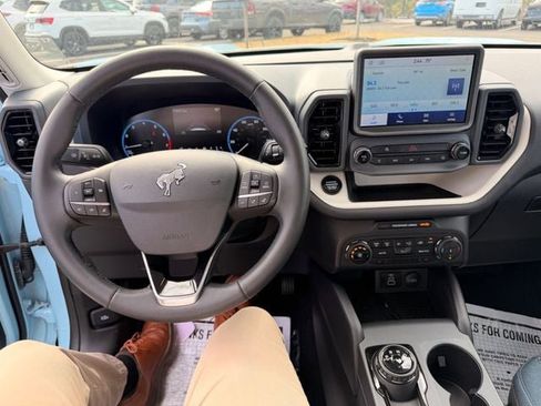 Used 2024 Ford Bronco Sport Heritage w/ Heritage Convenience Package image 6