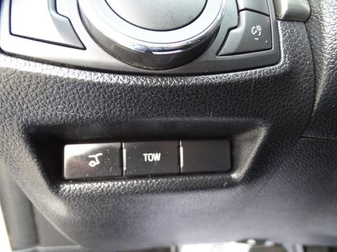 Used 2019 Ford Explorer XLT w/ Equipment Group 202A image 23