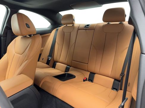 Used 2025 BMW 230i Coupe w/ Premium Package RWD image 14
