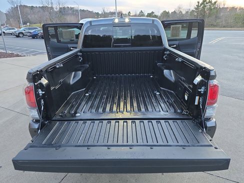 Used 2023 Toyota Tacoma TRD Off-Road image 13