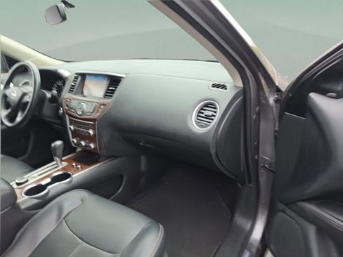 Used 2018 Nissan Pathfinder Platinum w/ Cargo Package AWD/4WD image 29