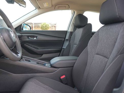 Certified 2023 Honda Accord LX image 11