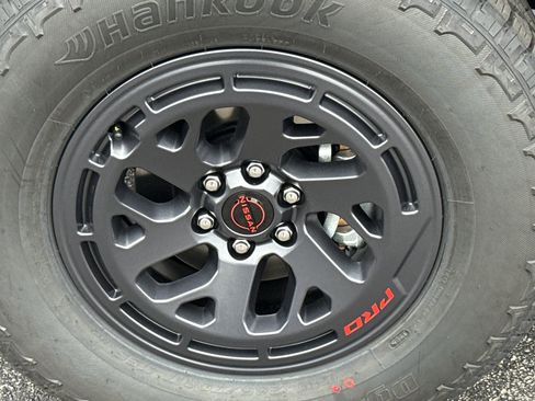 New 2026 Nissan Frontier PRO-4X image 9