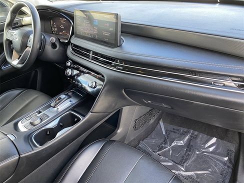 Certified 2022 INFINITI QX60 Luxe w/ Performance Audio Package image 8