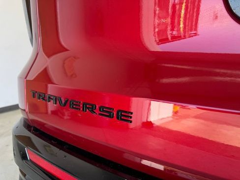 Used 2026 Chevrolet Traverse RS w/ LPO, Floor Liner Package FWD image 43