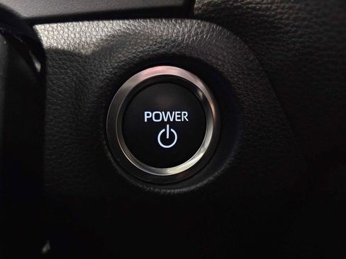 Used 2025 Toyota RAV4 XSE w/ Premium Package AWD/4WD image 18