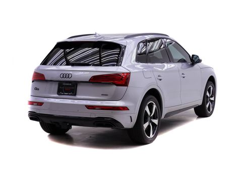 Certified 2023 Audi Q5 2.0T Premium Plus w/ Premium Plus Package AWD/4WD image 4