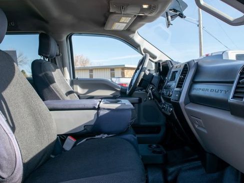 Used 2019 Ford F250 XLT w/ Camper Package image 20