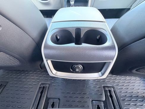 Used 2024 Kia Carnival LX image 26