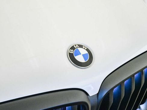 Used 2026 BMW X5 sDrive40i w/ M Sport Package image 8