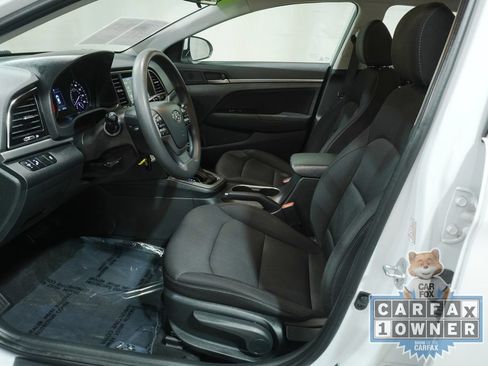 Used 2018 Hyundai Elantra SEL FWD image 2