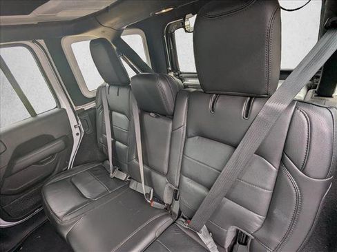 Used 2021 Jeep Wrangler Unlimited Sahara image 11