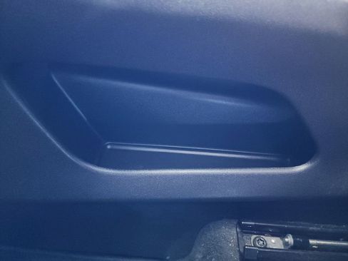 Certified 2024 GMC Terrain SLT image 30