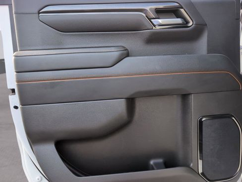 Used 2023 GMC Sierra 1500 AT4 w/ AT4 Premium Package image 33