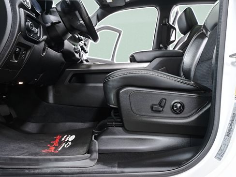 Used 2019 RAM 1500 Sport w/ Level 2 Equipment Group AWD/4WD image 29