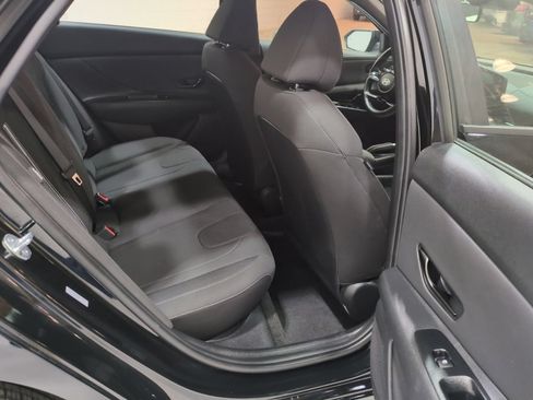 Certified 2025 Hyundai Elantra Sport FWD image 11