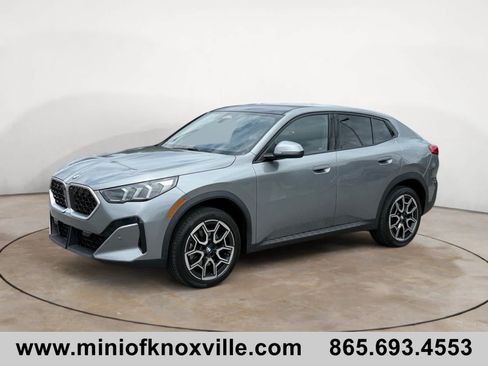Used 2025 BMW X2 xDrive28i AWD/4WD image 7