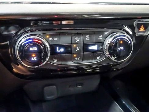 Used 2026 Chevrolet Trax ACTIV w/ Driver Confidence Package FWD image 23