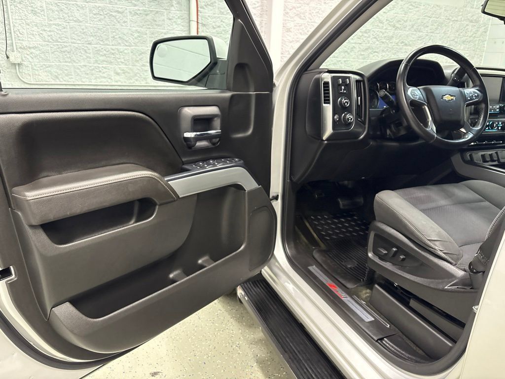 Used 2017 Chevrolet Silverado 1500 LT w/ All Star Edition AWD/4WD image 14