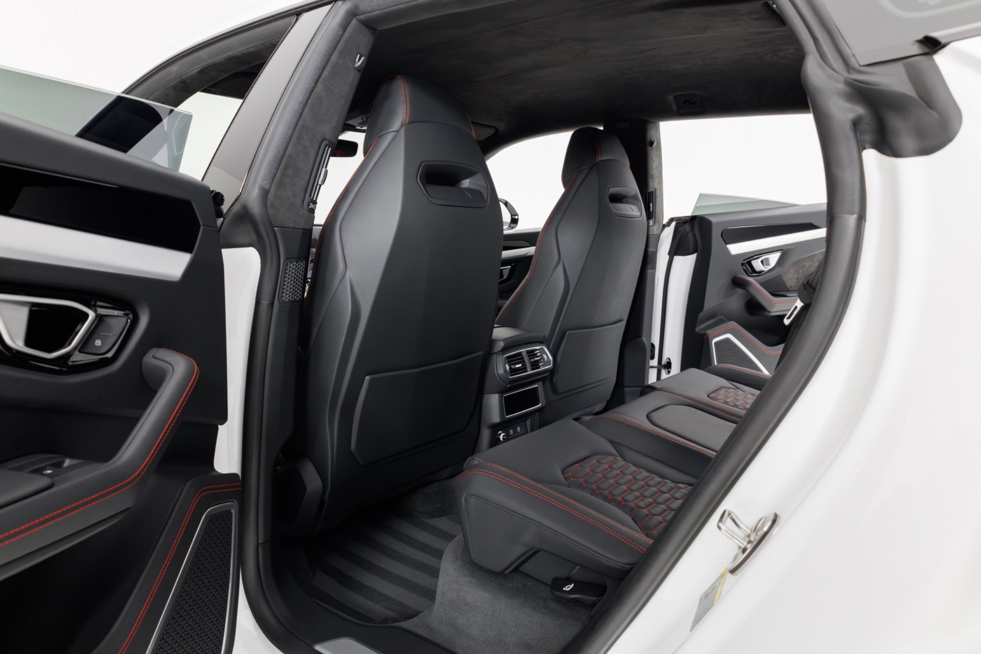 Used 2024 Lamborghini Urus S AWD/4WD image 53