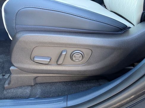 New 2026 Kia Carnival EX image 12