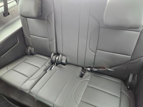 Used 2018 GMC Yukon XL SLT w/ Premium Edition image 36