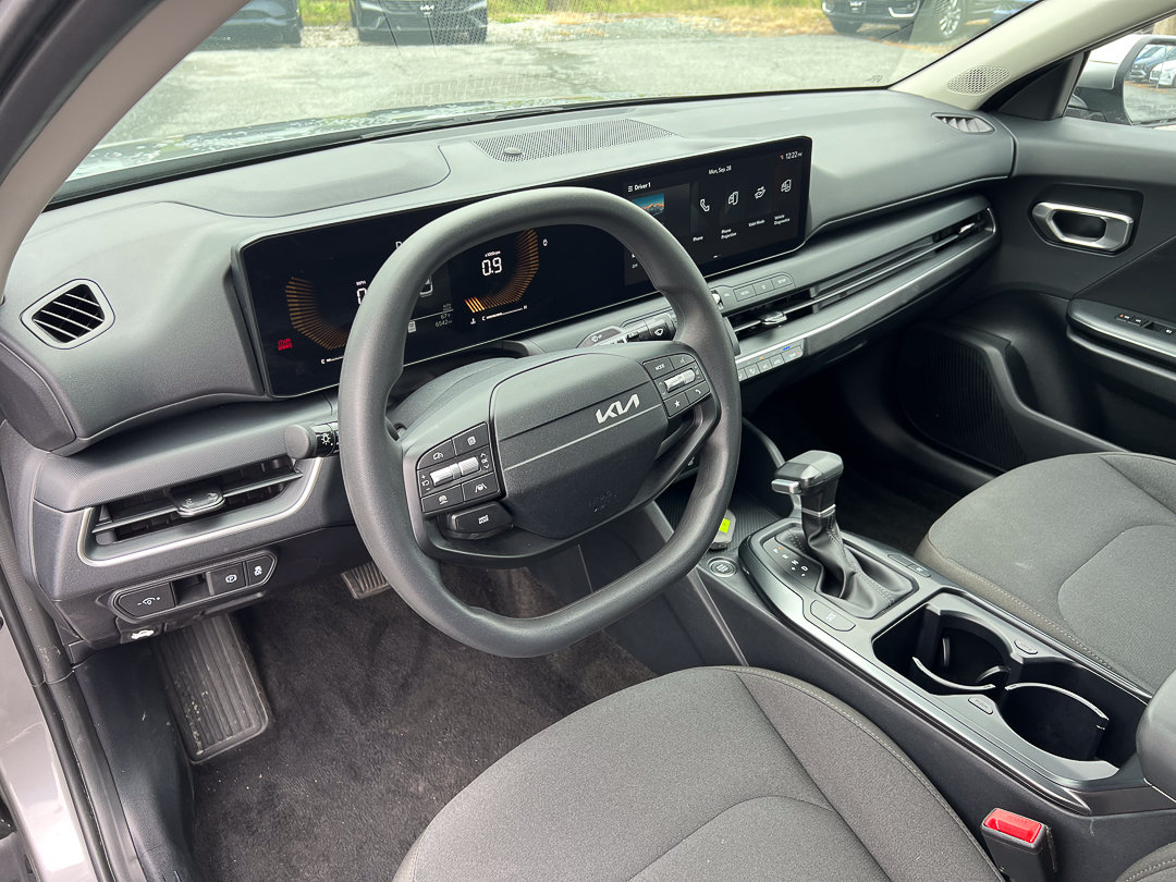 Used 2026 Kia K4 FWD image 13