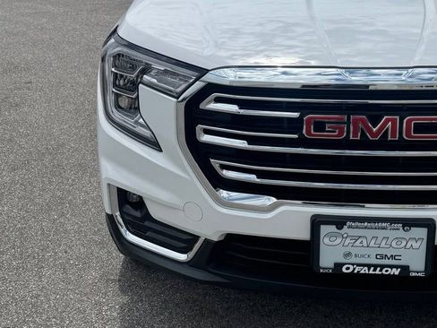 Used 2024 GMC Terrain SLT AWD/4WD image 10