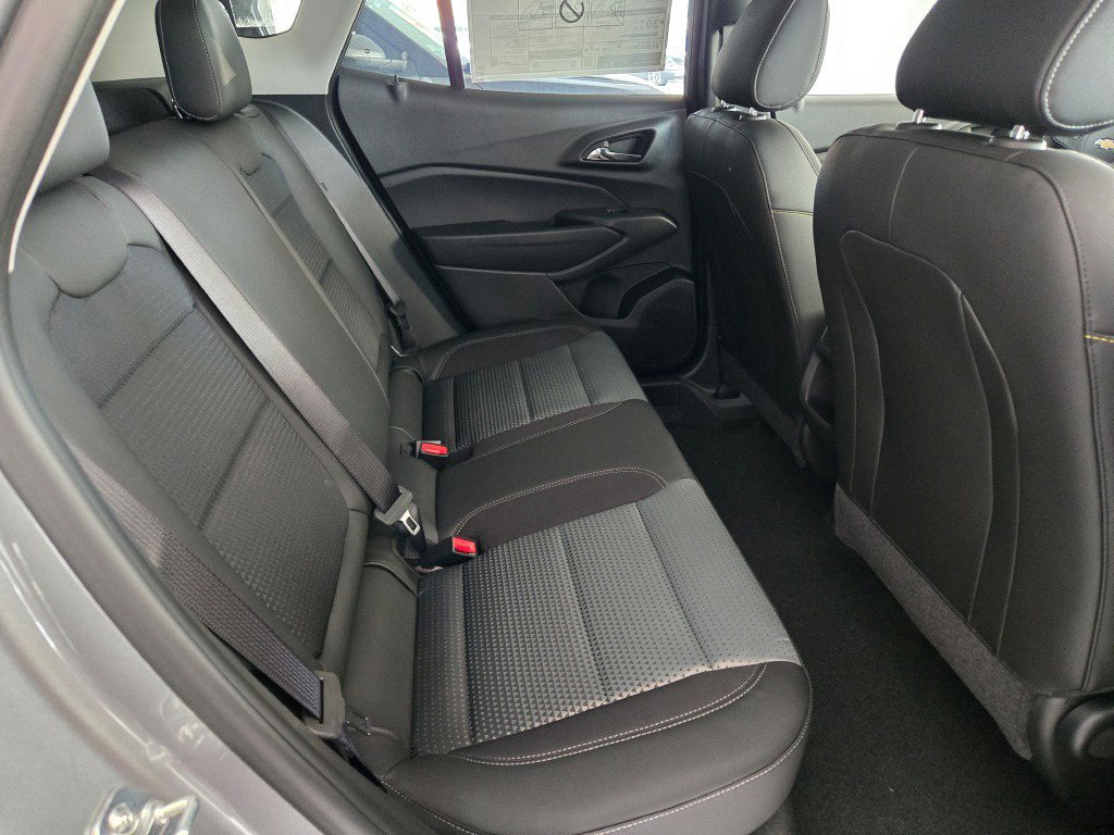 New 2026 Chevrolet Trax LT FWD image 8