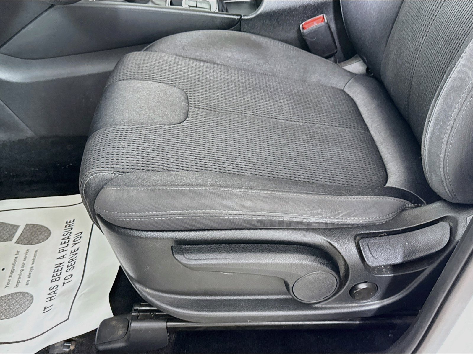 Used 2019 Hyundai Santa Fe SE AWD/4WD image 12