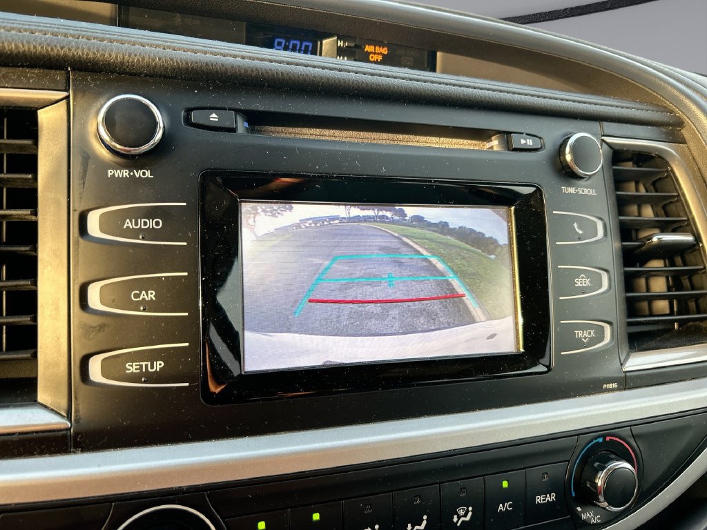 Used 2019 Toyota Highlander LE FWD image 22