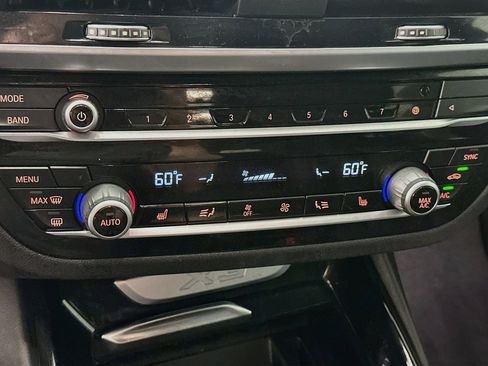 Used 2019 BMW X3 xDrive30i w/ Driving Assistance Package AWD/4WD image 23