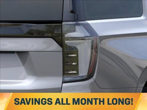 New 2026 Chevrolet Suburban High Country AWD/4WD image 11