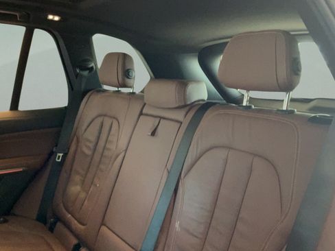 Used 2020 BMW X5 sDrive40i w/ Premium Package RWD image 29