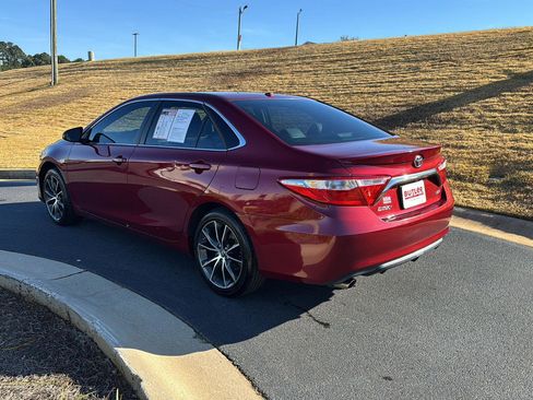 Used 2016 Toyota Camry XSE image 3