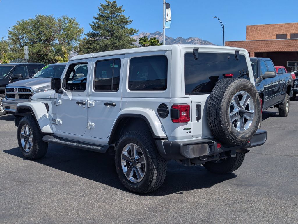 Used 2021 Jeep Wrangler Unlimited Sahara AWD/4WD image 6