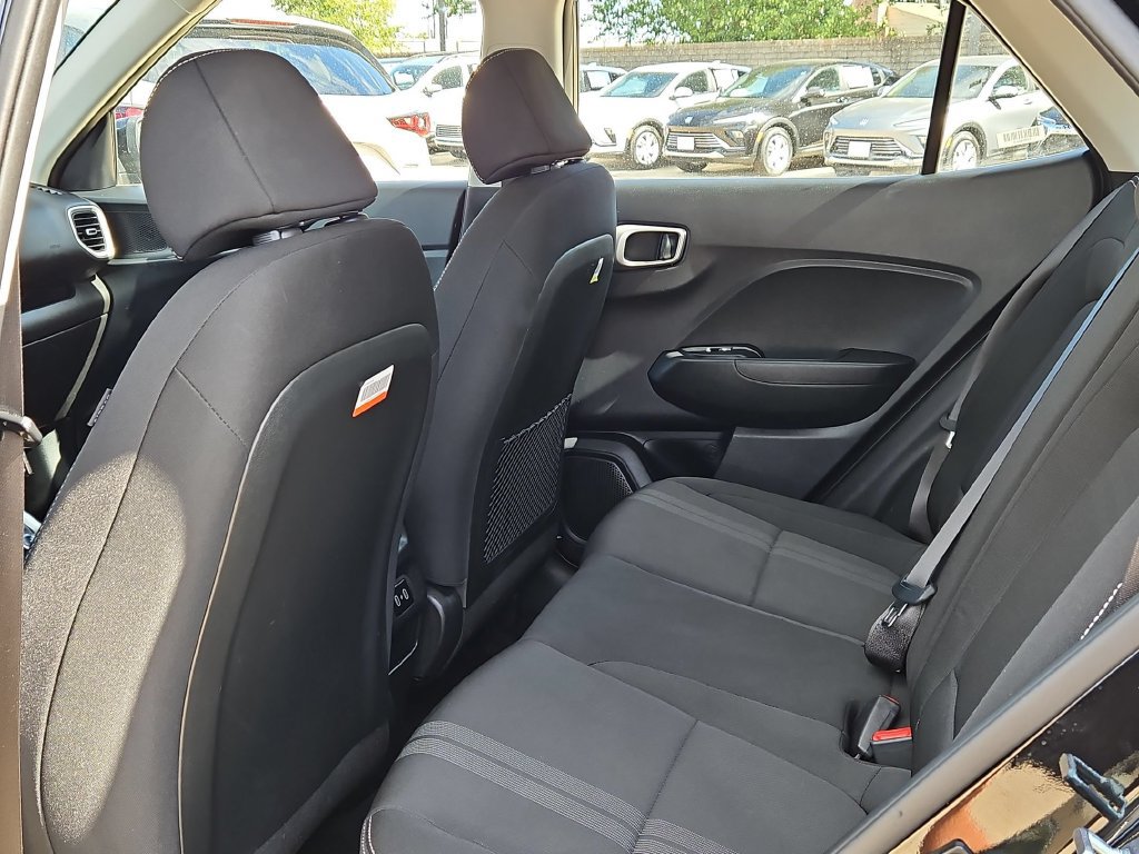 Used 2026 Hyundai Venue SEL FWD image 25