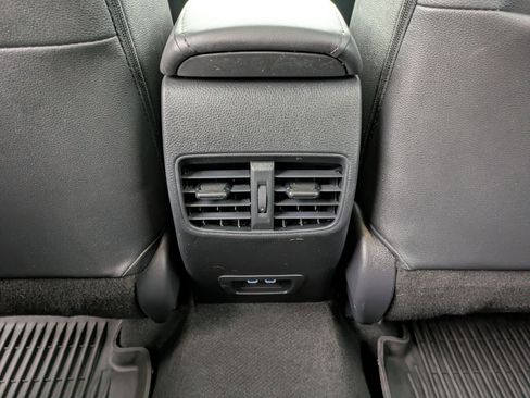 Certified 2023 Toyota Corolla Cross XLE image 18