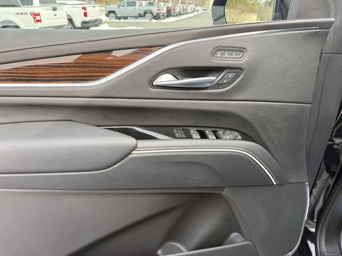 Certified 2023 Cadillac Escalade Premium Luxury image 20