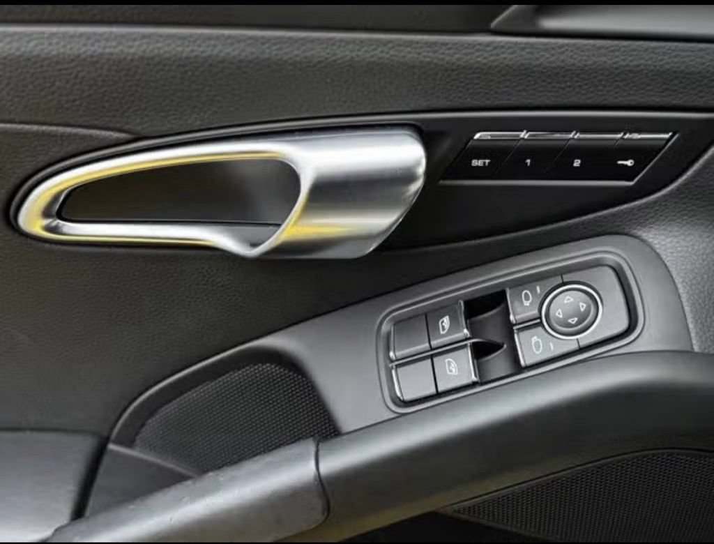 Used 2021 Porsche 718 Boxster S RWD image 28